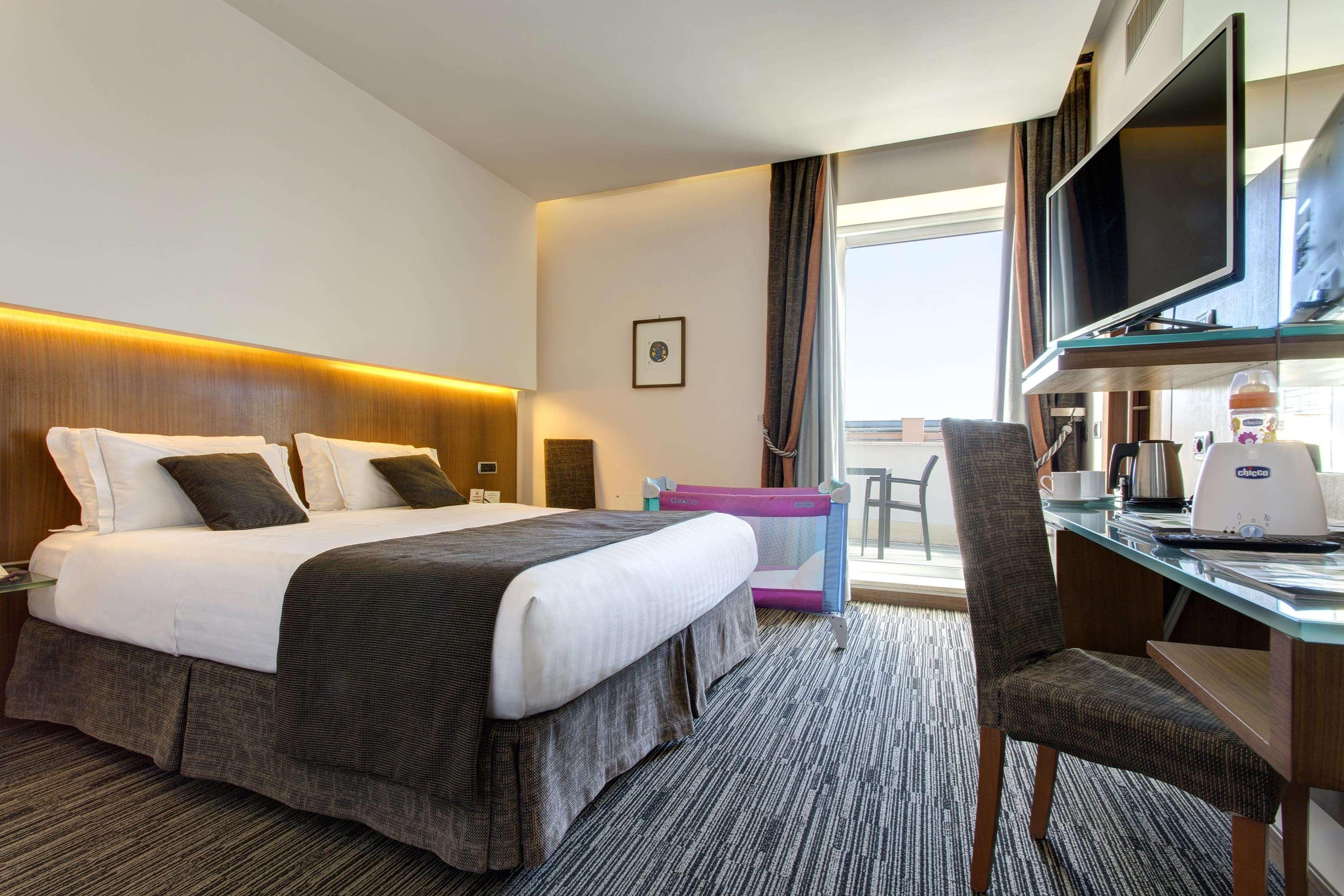 Best Western Plus Hotel Universo Roma Esterno foto